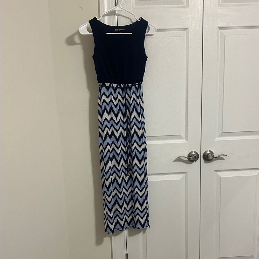 Girls size 12 Navy and White Chevron Maxi Dress